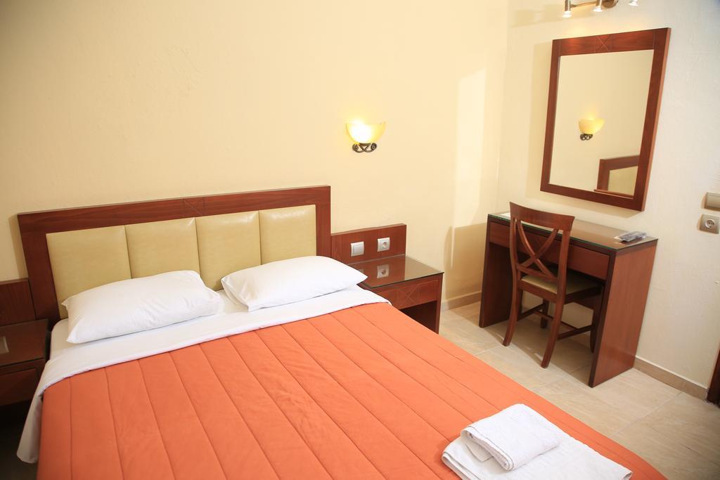 Hotel Zeus Afytos Exteriér fotografie